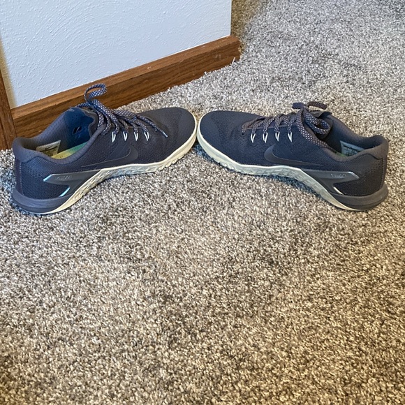 Gray Nike metcons - Picture 5 of 6